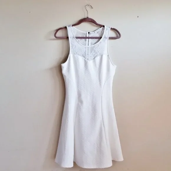 Monteau Dresses | Monteau Floral Lace Jacquard Sweetheart Neckline Fit & Flare Skater Dress | Color: White | Size: S | Diana7777's Closet Monteau Dresses | Monteau Floral Lace Jacquard Sweetheart Neckline Fit & Flare Skater Dress | Color: White | Size: S | Diana7777's Closet